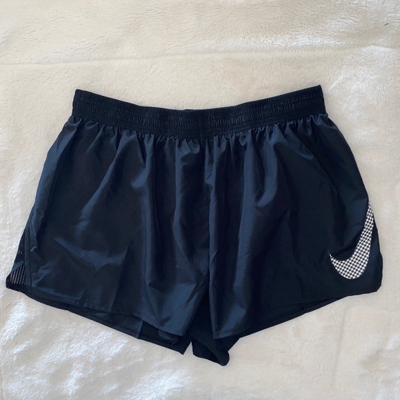 Nike’s plus size running shorts - Picture 2 of 13